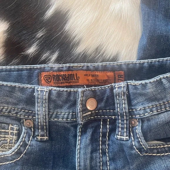 Boys Size 7 Rock & Roll Blue Denim Jeans with Contrast Stitching - Picture 4 of 4
